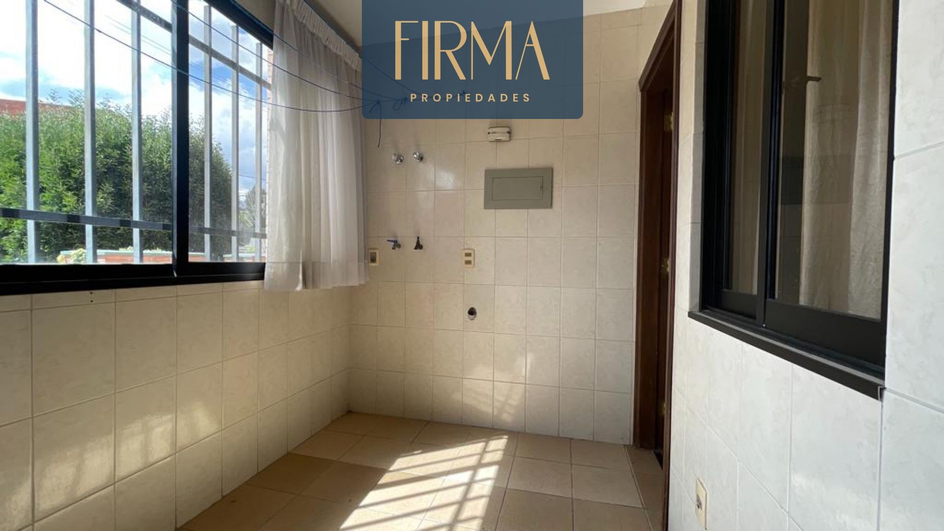 Departamento en VentaCALACOTO LOS SAUCES 3 dormitorios 4 baños 2 parqueos Foto 7