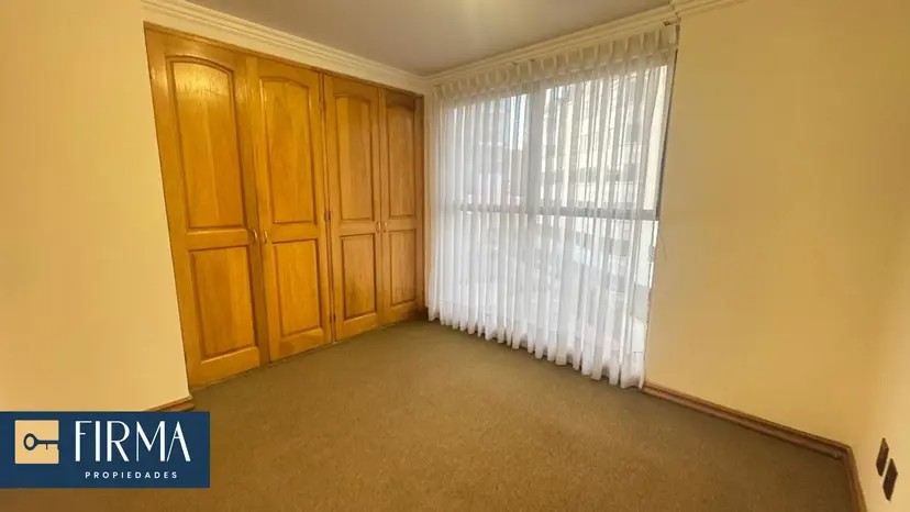 Departamento en AlquilerCalle 21 de calacoto Foto 5