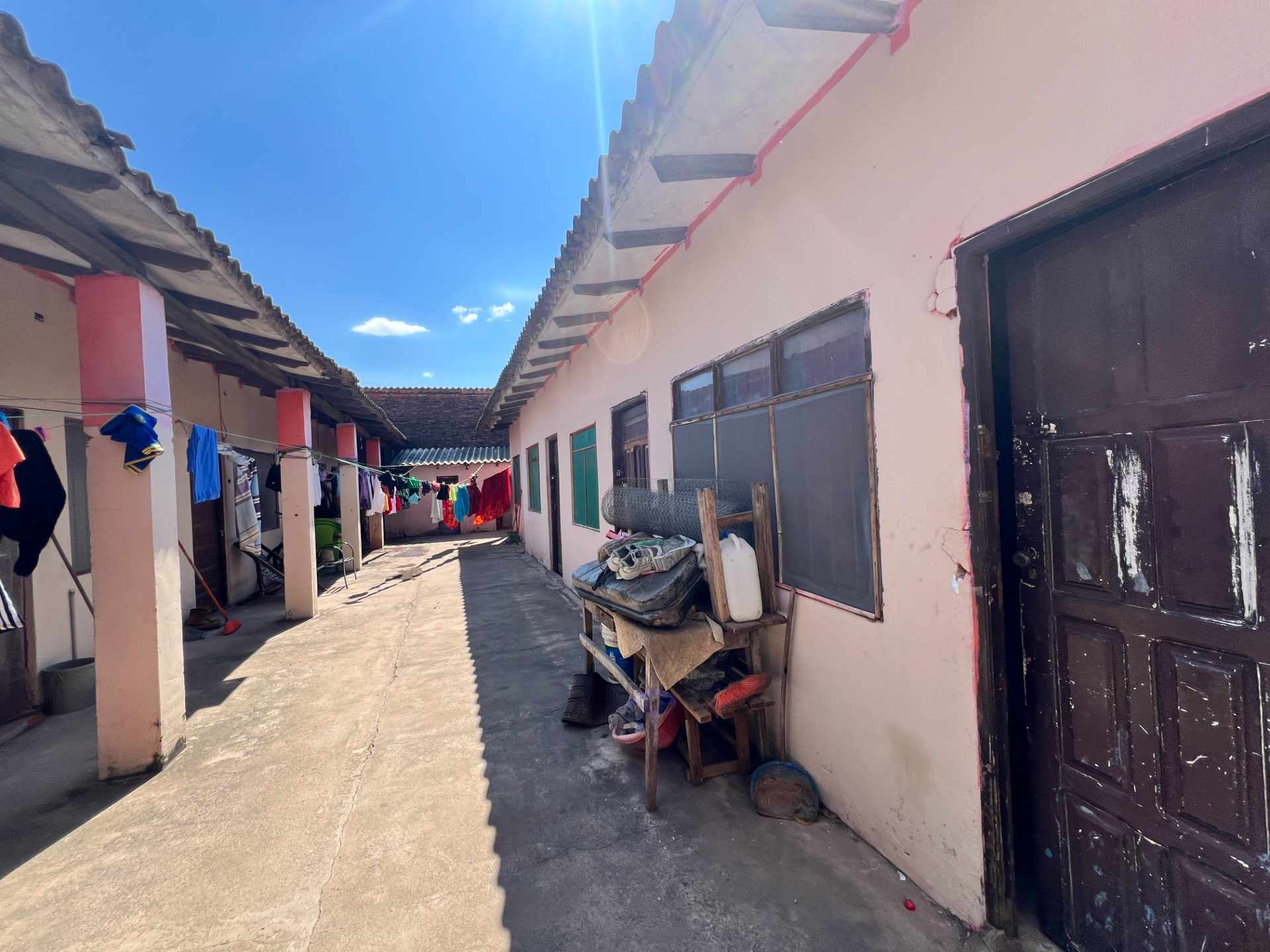 Casa en Pampa de la isla en Santa Cruz de la Sierra 12 dormitorios 3 baños 2 parqueos Foto 11