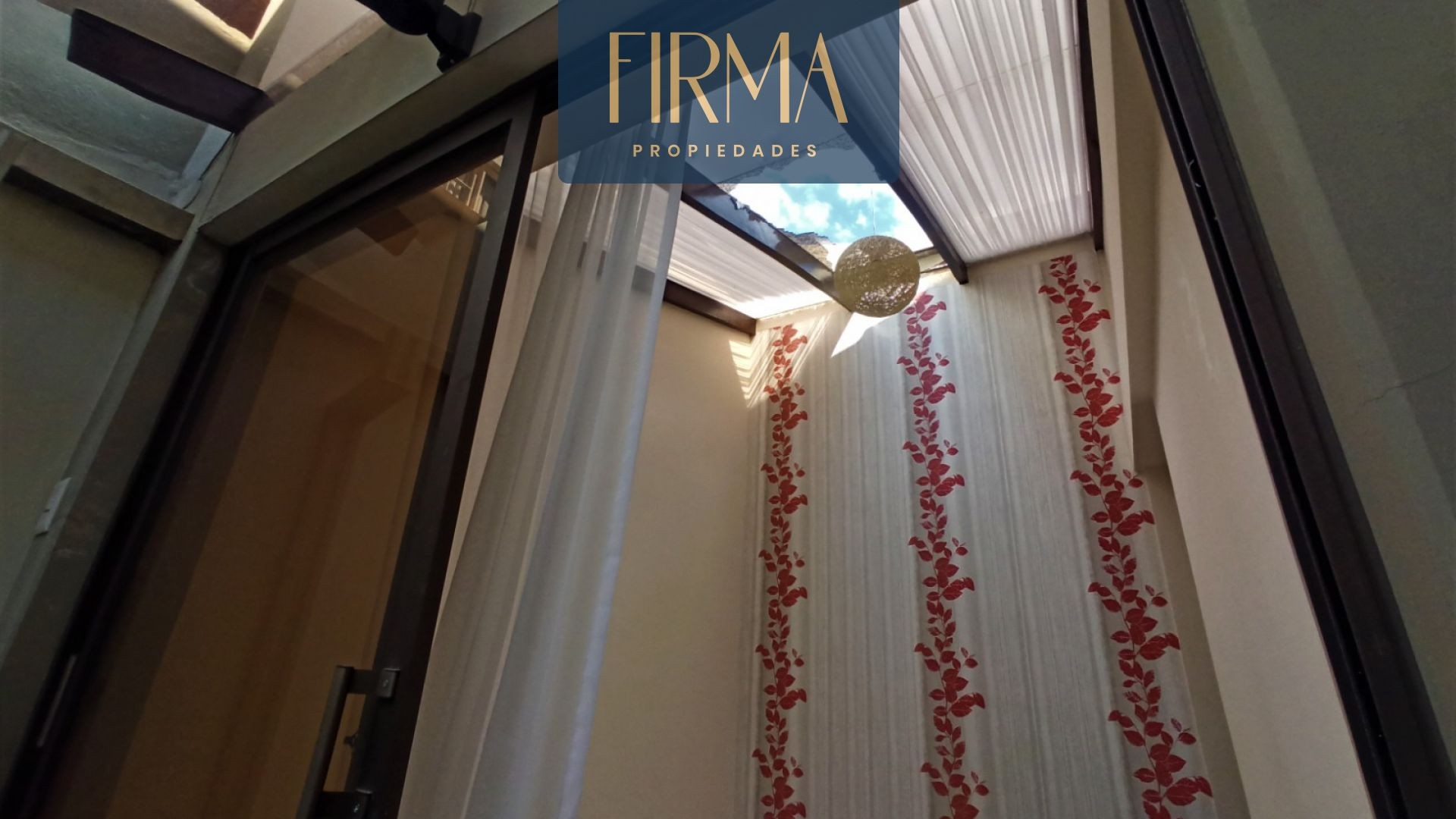 Casa en Calacoto en La Paz 4 dormitorios 5 baños 3 parqueos Foto 16