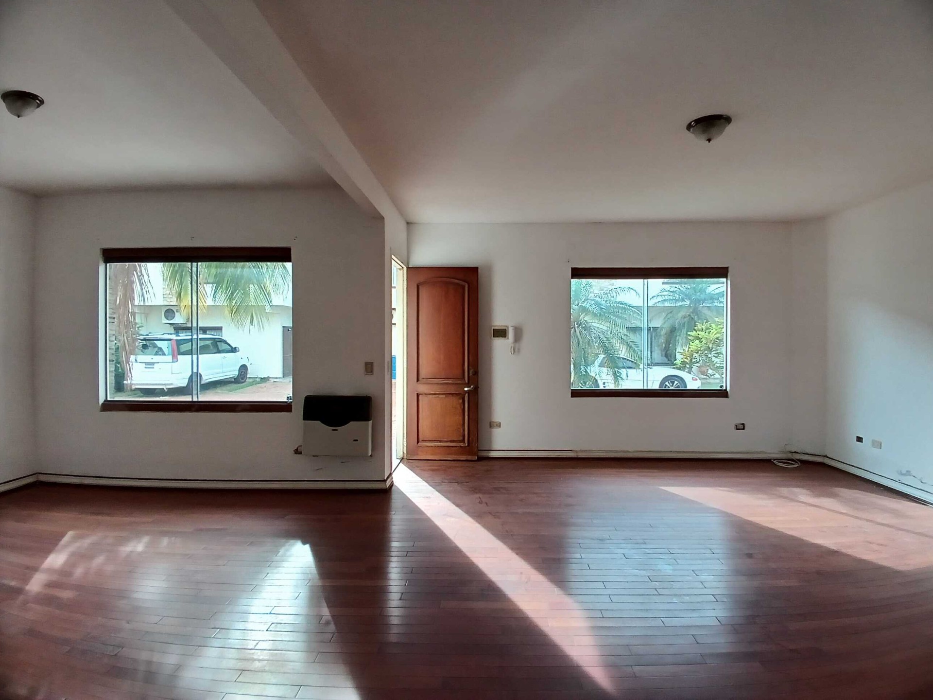 Casa en Entre 4to y 5to anillo Norte en Santa Cruz de la Sierra 3 dormitorios 3 baños 2 parqueos Foto 11