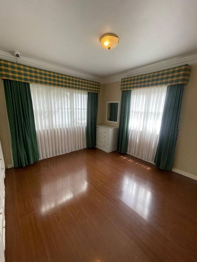 Casa en Achumani en La Paz 4 dormitorios 4 baños 2 parqueos Foto 17