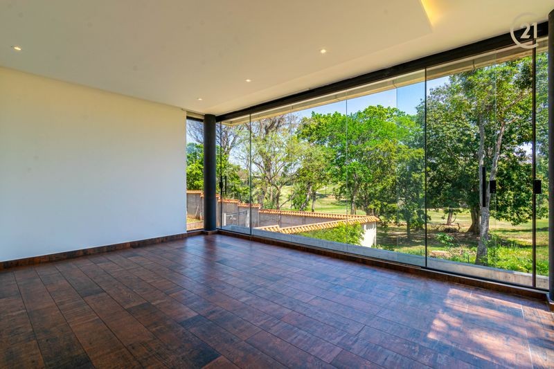 Casa en VentaURBANIZACION URUBO GOLF 4 dormitorios 6 baños 4 parqueos Foto 2