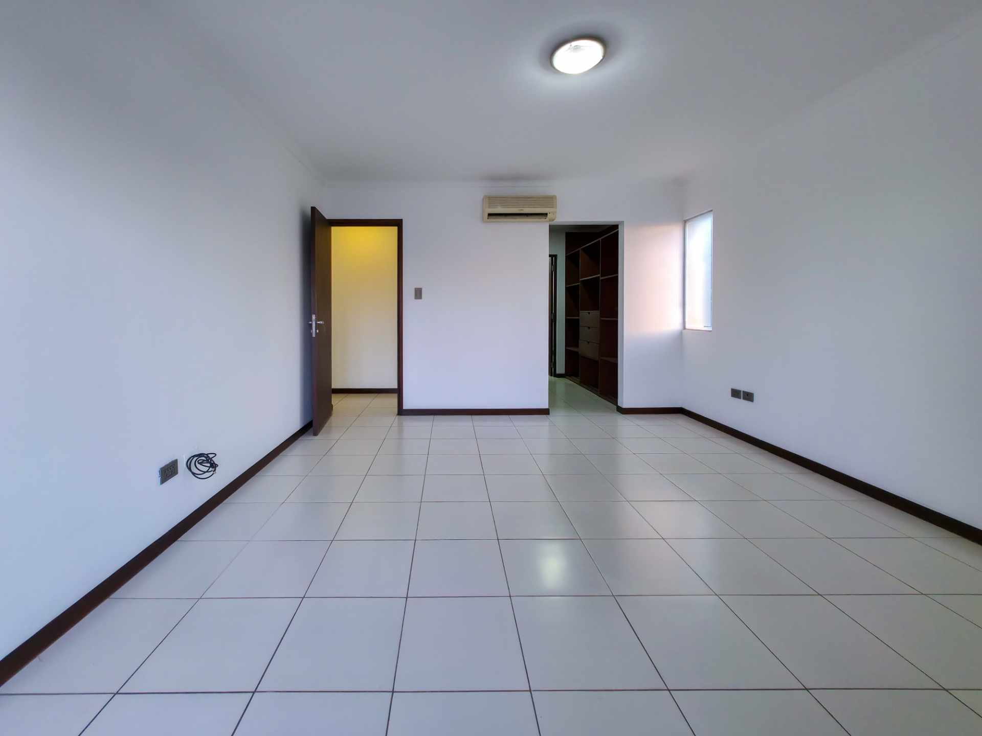 Departamento en AlquilerAv Depto Pando entre Paraguay y Av Huapay Foto 13