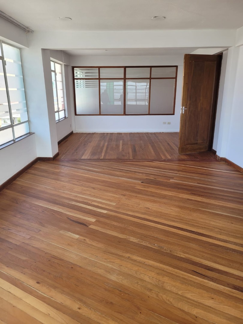 Casa en AlquilerSOPOCACHI -  CASA EN ALQUILER O VENTA -  PARA OFICINAS - 3 PLANTAS  21 dormitorios 5 baños 5 parqueos Foto 30