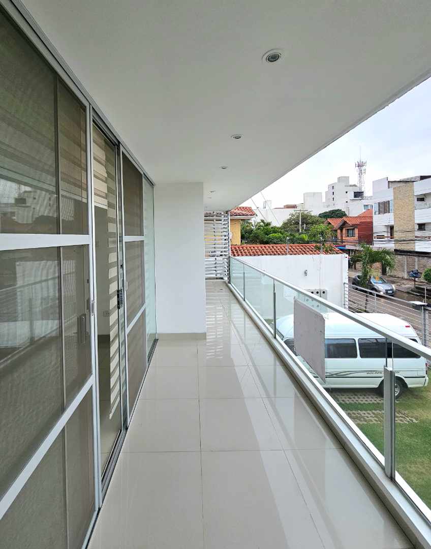 Departamento Av. Alemana 3er y 4to anillo  Foto 2