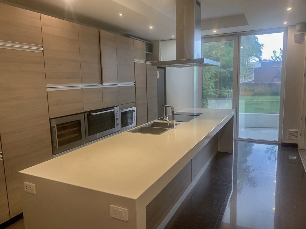 Departamento en Alquiler Edificio Soho, Barrio Las Palmas Radial Castilla, Piso 1 2 dormitorios 3 baños 1 parqueos Foto 6