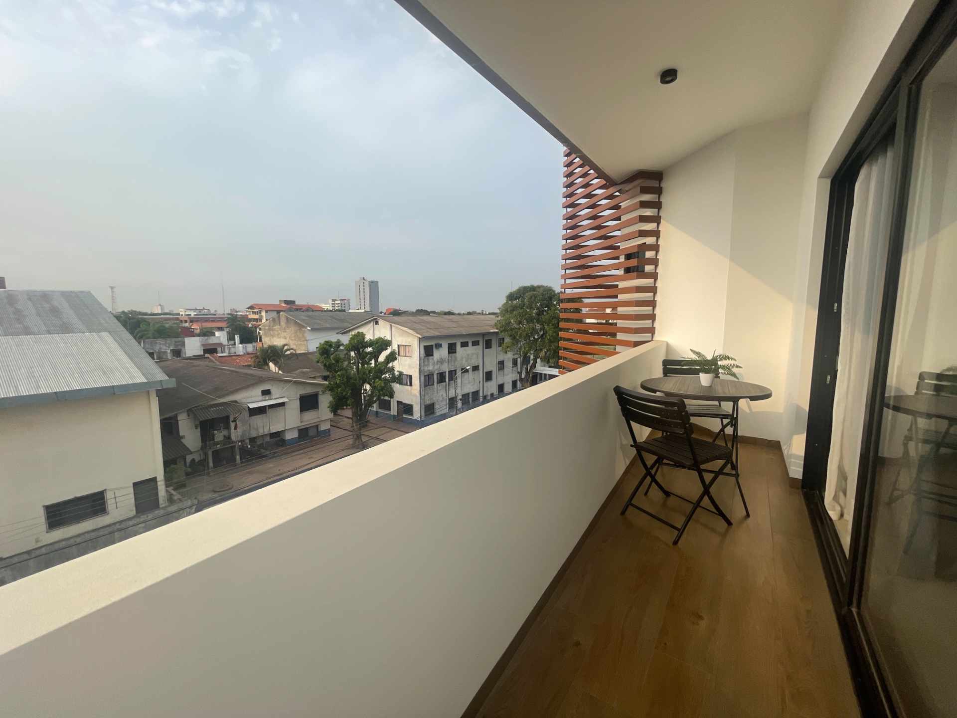 Departamento en Entre 2do y 3er anillo Este en Santa Cruz de la Sierra 3 dormitorios 3 baños 2 parqueos Foto 11
