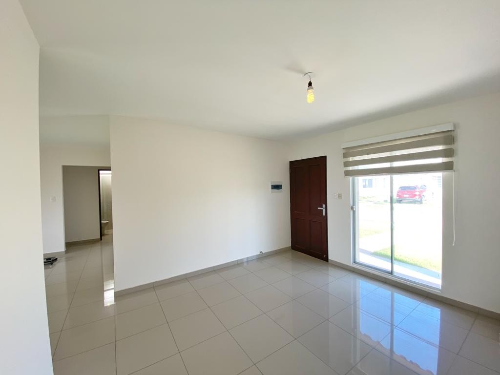 En Alquiler a $us 650 Foto 18