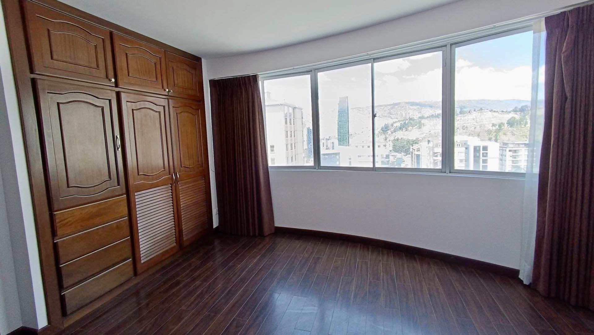 Departamento en AlquilerCALACOTO 4 dormitorios 4 baños 2 parqueos Foto 6