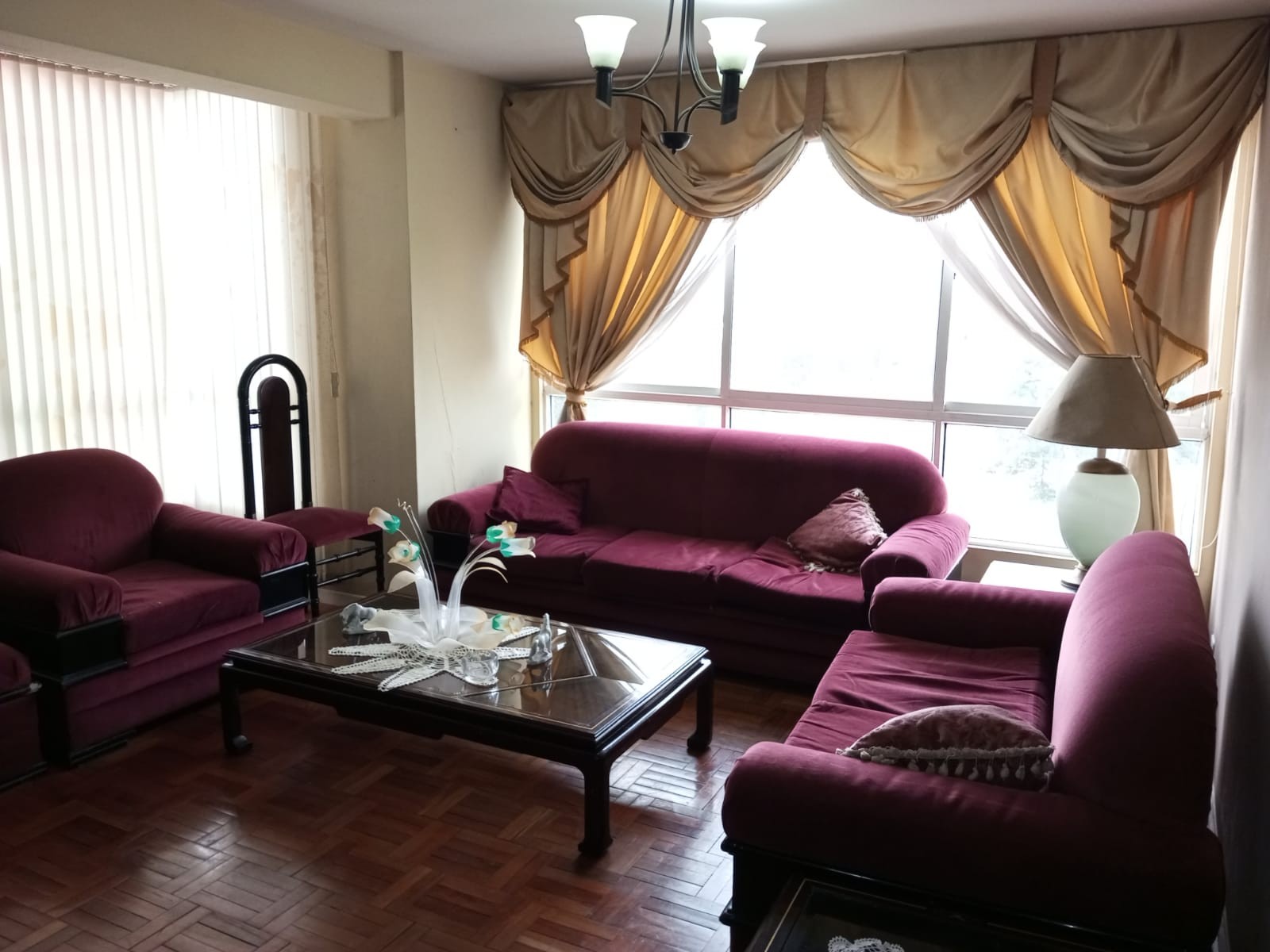 Departamento $US.500.- DEPARTAMENTO AMOBLADO + GARAJE AV. AMERICA Z/ARANJUEZ Foto 1