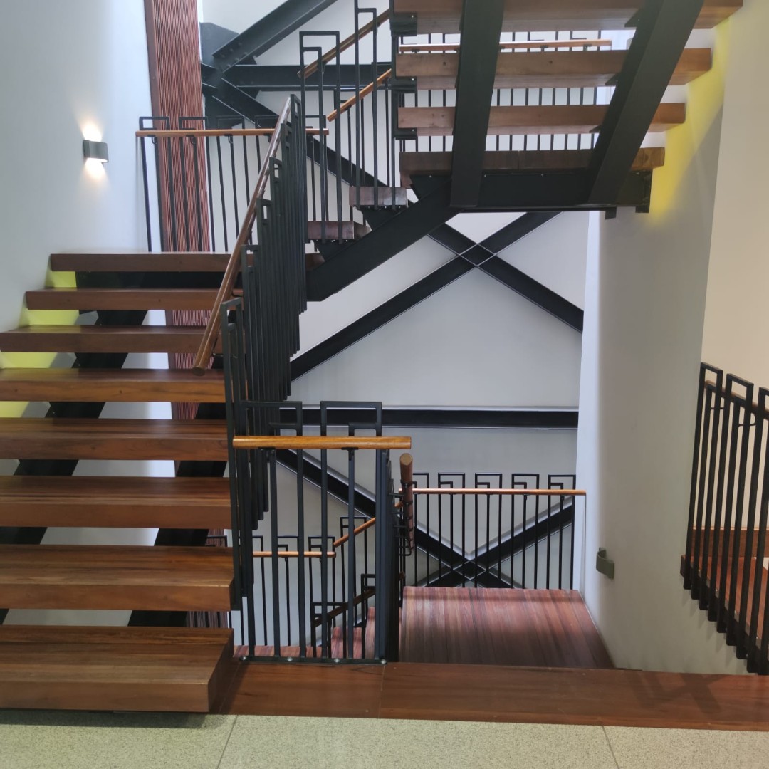 Oficina en AlquilerEQUIPETROL CALLE LOS LIRIOS ESQUINA FLAMBOYANOS 10 dormitorios 6 baños  Foto 15