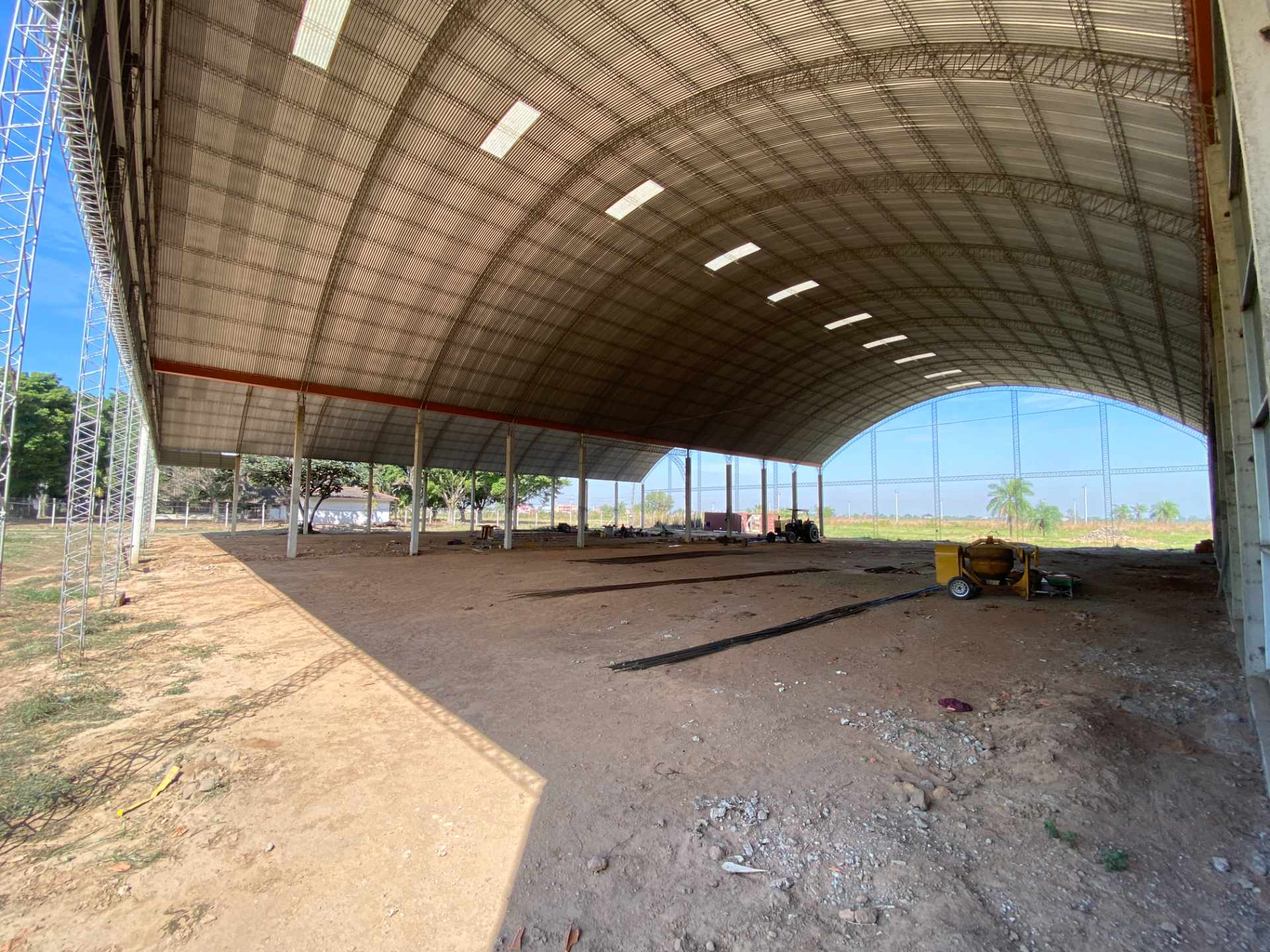 En Alquiler a $us 1,200 Foto 1