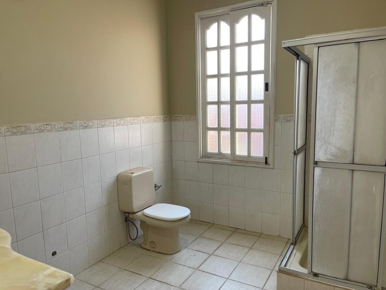 Casa en Entre 6to y 7mo anillo Norte en Santa Cruz de la Sierra 4 dormitorios 4 baños 3 parqueos Foto 12