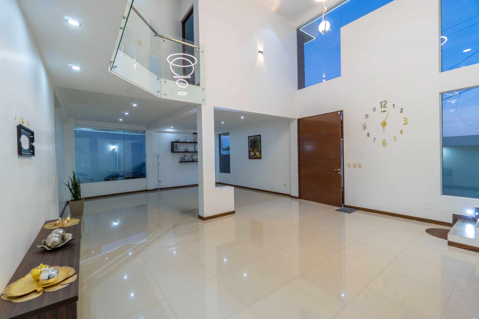 Casa Calle Begonia entre Av. Pando y Trinitaria Foto 53