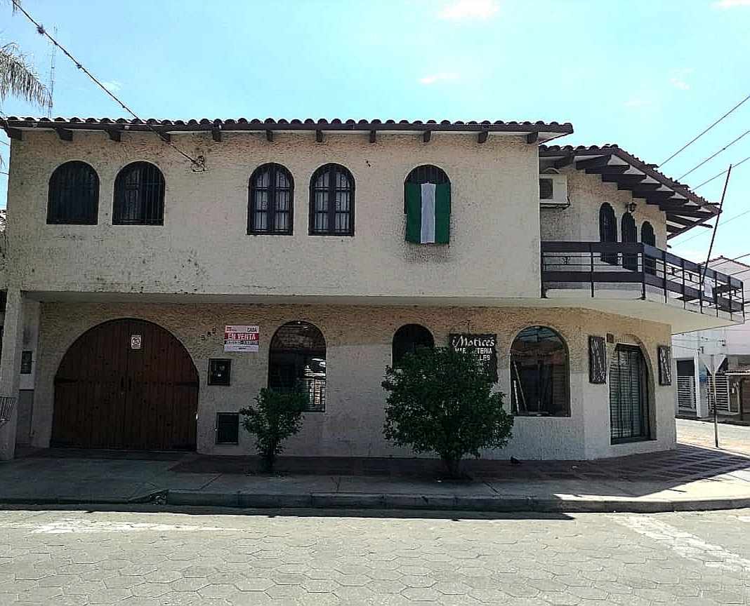 Casa en VentaCalle 21 de Mayo entre Rafael Peña y Cuellar. 3 dormitorios 3 baños 2 parqueos Foto 8
