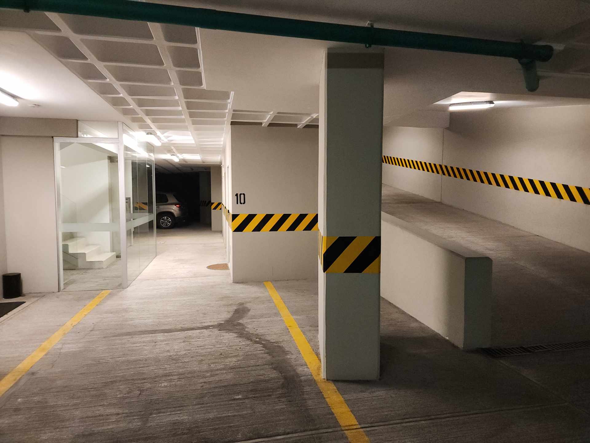 Departamento en Calacoto en La Paz 3 dormitorios 5 baños 1 parqueos Foto 4