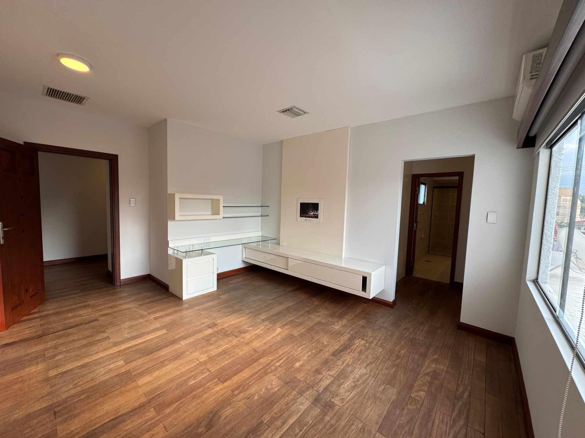 En Alquiler a $us 28,000 Foto 10