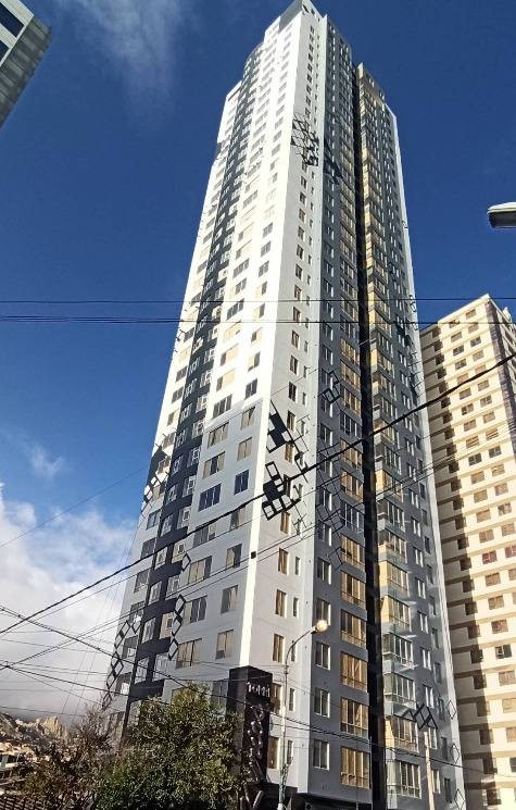 Departamento en Obrajes en La Paz 2 dormitorios 3 baños  Foto 1