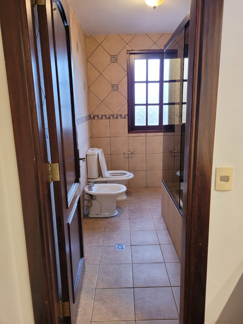 Casa en AlquilerAUQUISAMAÑA - ZONA SUR DE LA PAZ 4 dormitorios 5 baños 3 parqueos Foto 12