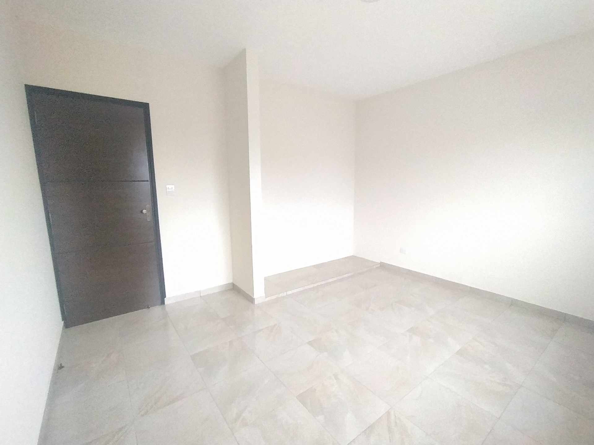 Casa en VentaAV. LA COLORADA ENTRE 5TO Y 6TO ANILLO Foto 4