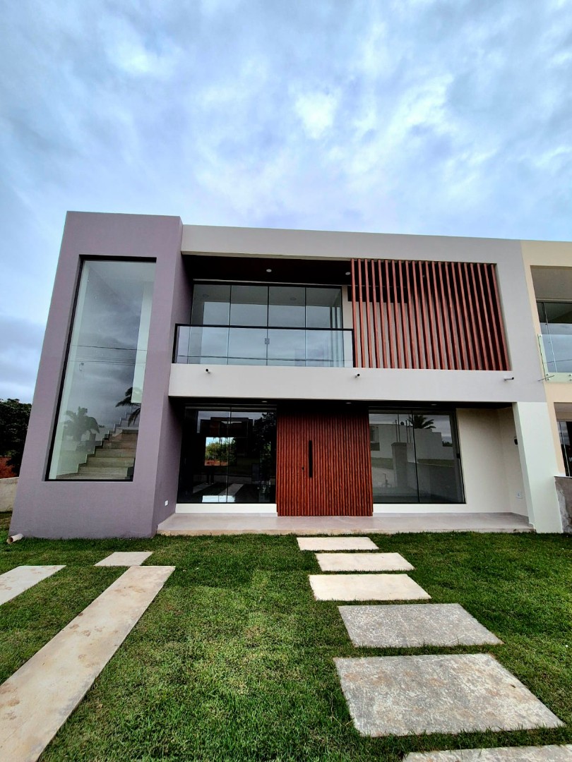 Casa en VentaCASA EN VENTA A ESTRENAR DENTRO DE CONDOMINIO - URUBO 4 dormitorios 4 baños 3 parqueos Foto 2