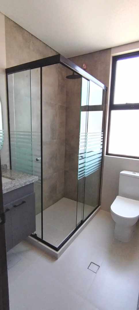Departamento en Achumani en La Paz 3 dormitorios 3 baños 1 parqueos Foto 16