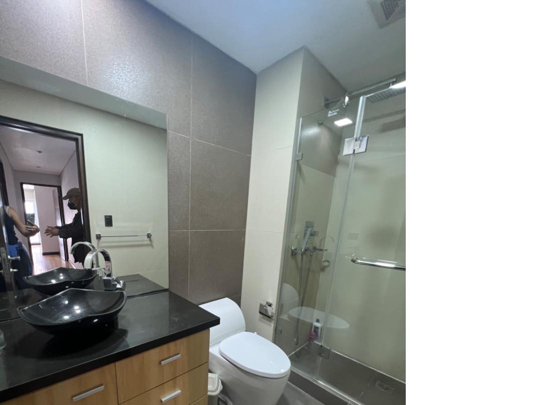 Departamento en AlquilerCalle 10 de calacoto avenida principal  3 dormitorios 3 baños 1 parqueos Foto 37