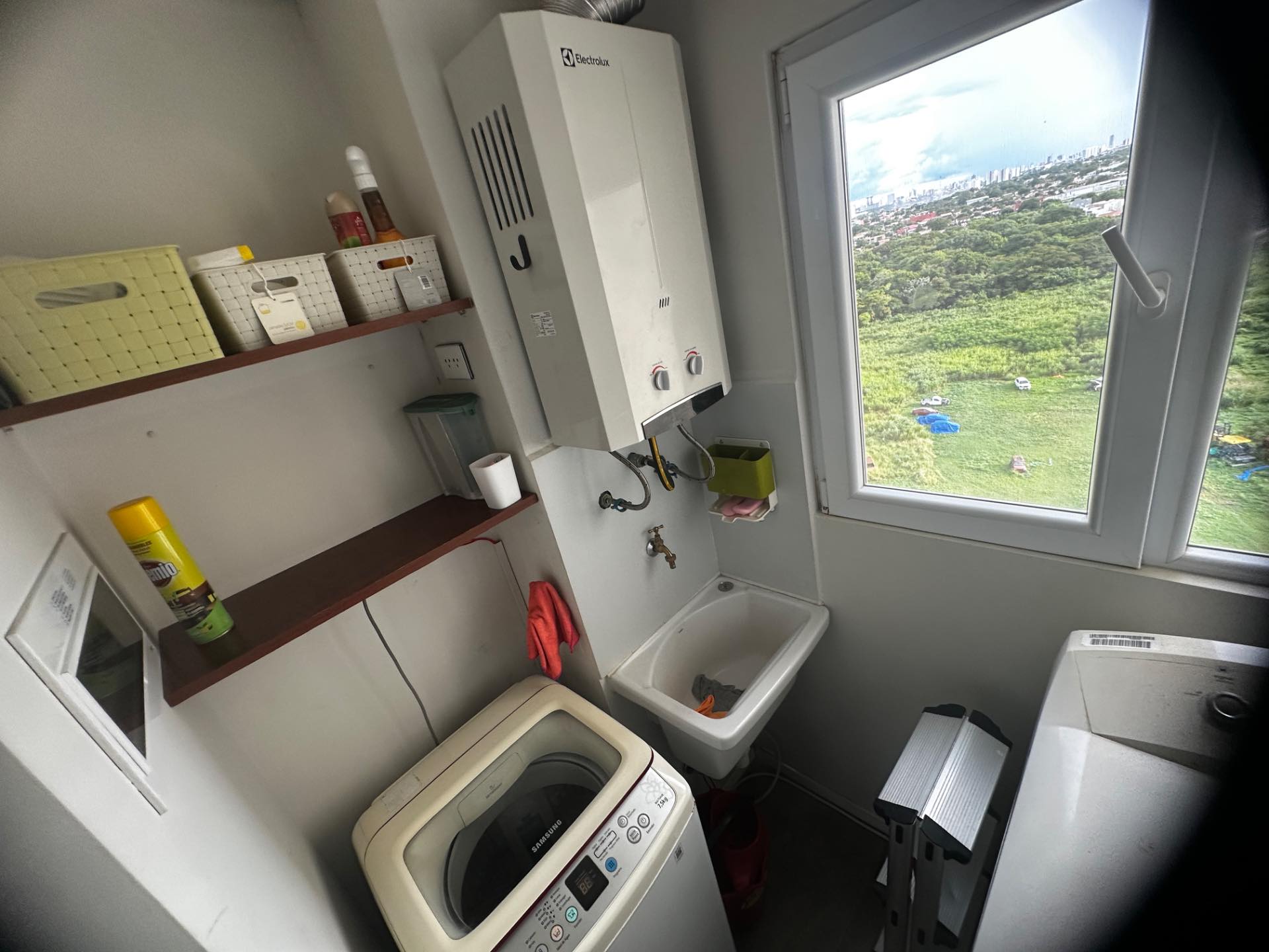 Departamento en Entre 7mo y 8vo anillo Norte en Santa Cruz de la Sierra 3 dormitorios 2 baños 1 parqueos Foto 3