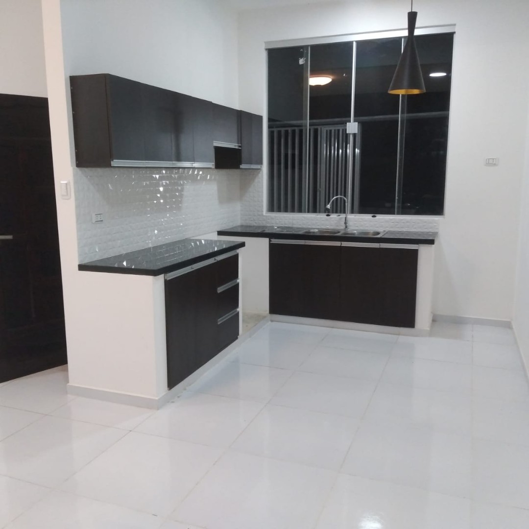 Casa en VentaBarrio 7 de julio a dos cuadras del colegio 7 de julio entre 8vo y 9no anillo zona del plan 3000 3 dormitorios 2 baños 2 parqueos Foto 2