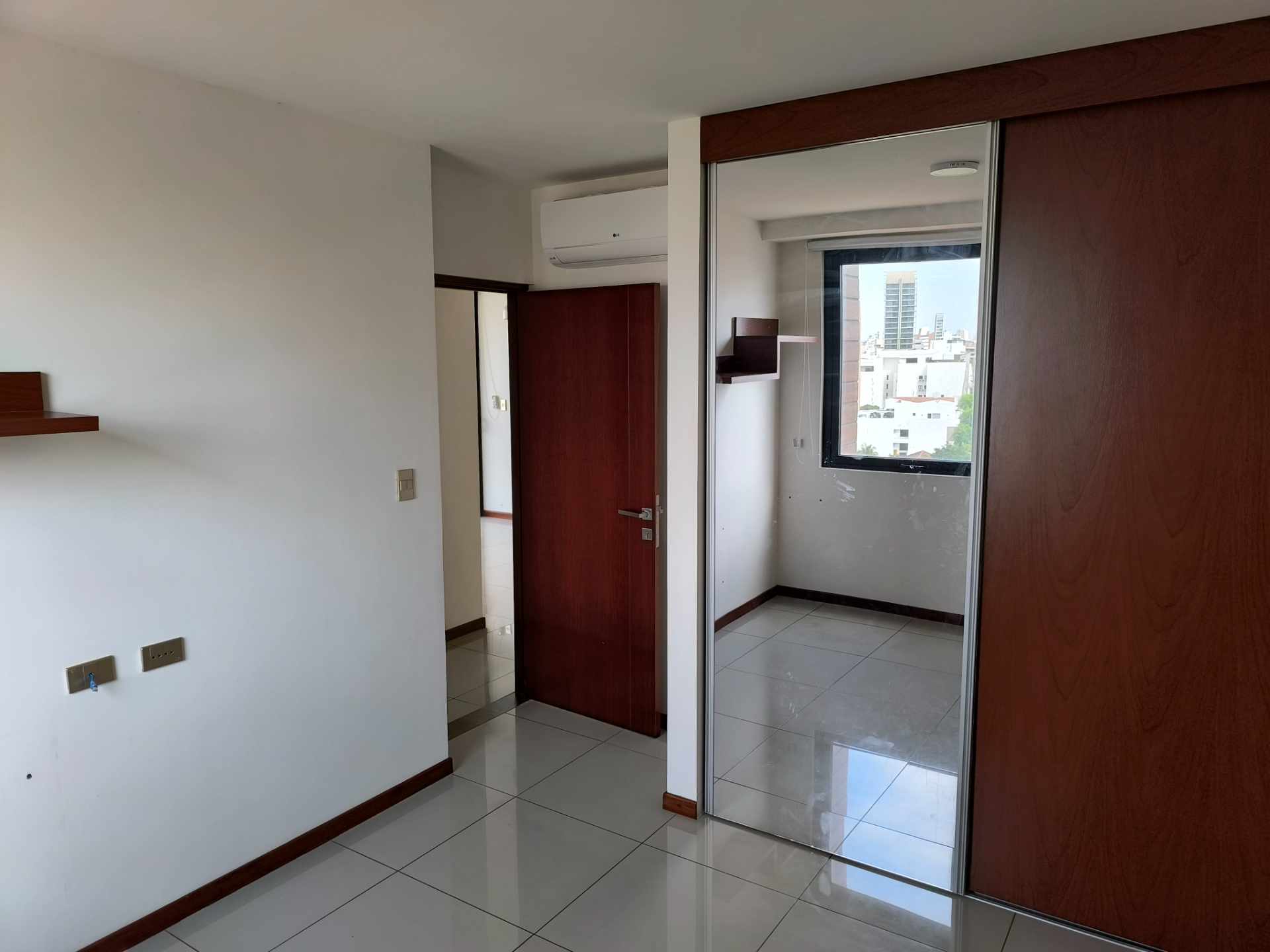 Departamento en VentaEDIFICIO MACOCORO 12  2 dormitorios 2 baños 1 parqueos Foto 2