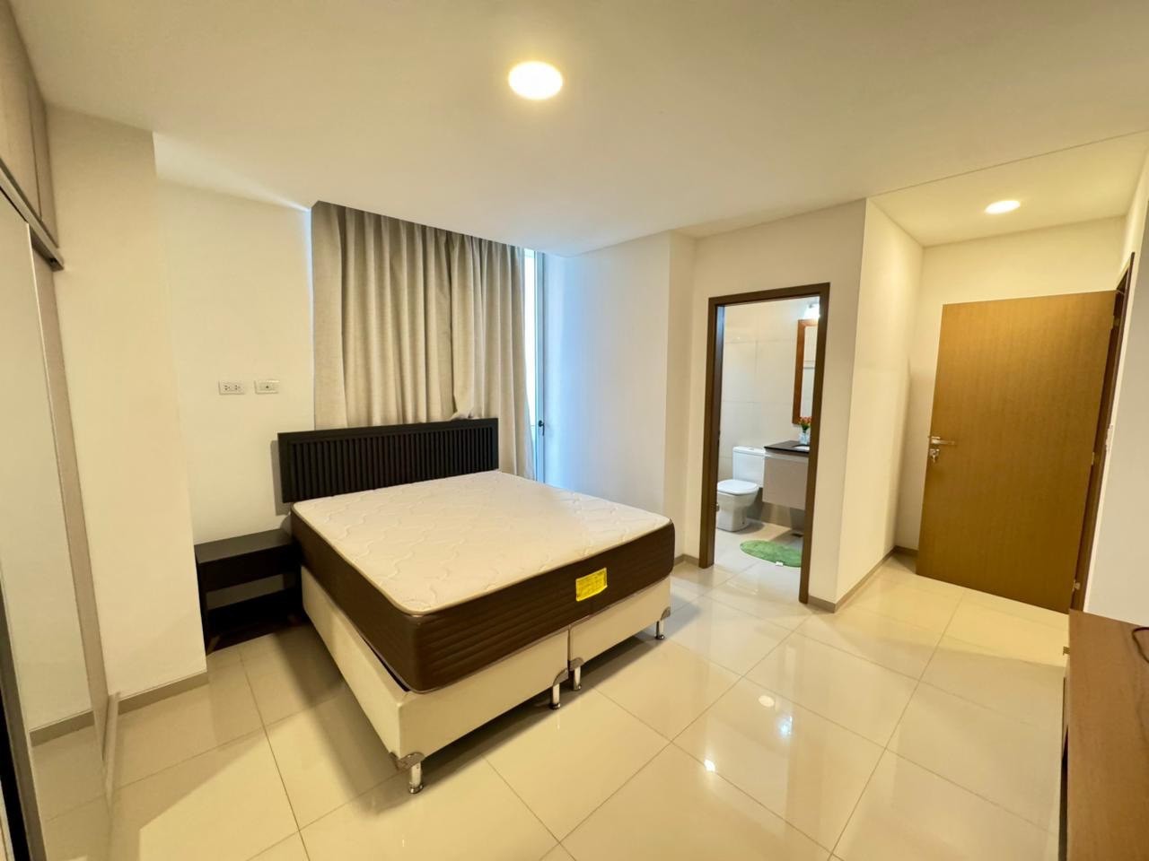 Departamento en Entre 2do y 3er anillo Oeste en Santa Cruz de la Sierra 2 dormitorios 2 baños  Foto 10