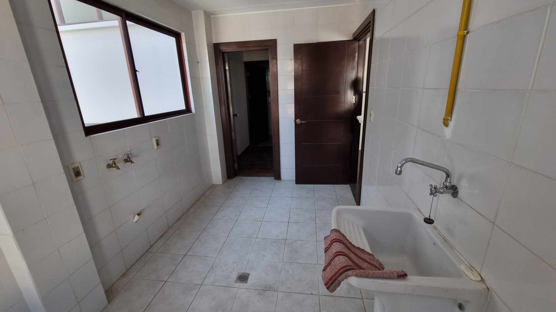 Departamento en AlquilerCalacoto. Av, Fuerza Naval No. 30 esquina 24. B 3 dormitorios 4 baños 2 parqueos Foto 17