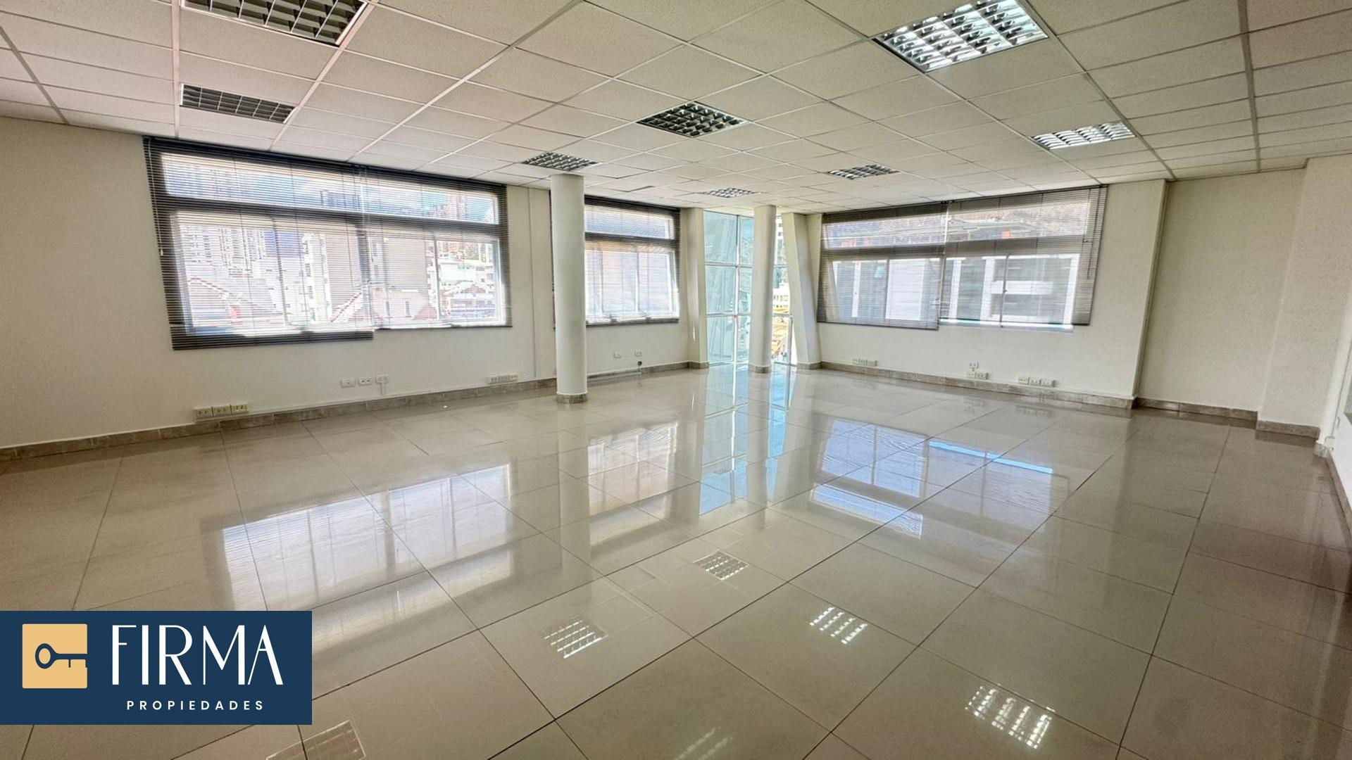 Oficina en AlquilerOFICINA EN ALQUILER, CALACOTO 3 dormitorios 5 baños 1 parqueos Foto 7