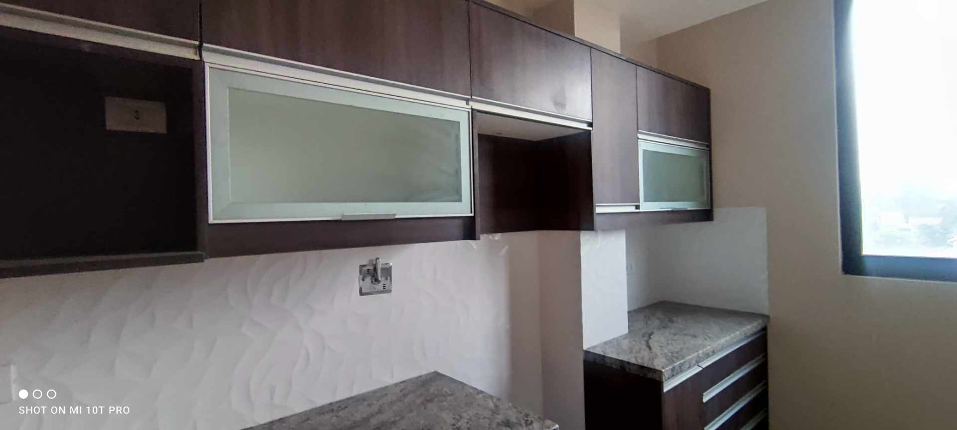 Departamento en AlquilerZona Oeste, 4to anilo Roque Coronado, Amplio departmento de 2 Dor/con parqueo bajo techo y Balcon ( el precio incluye expenses) 2 dormitorios 2 baños 1 parqueos Foto 19