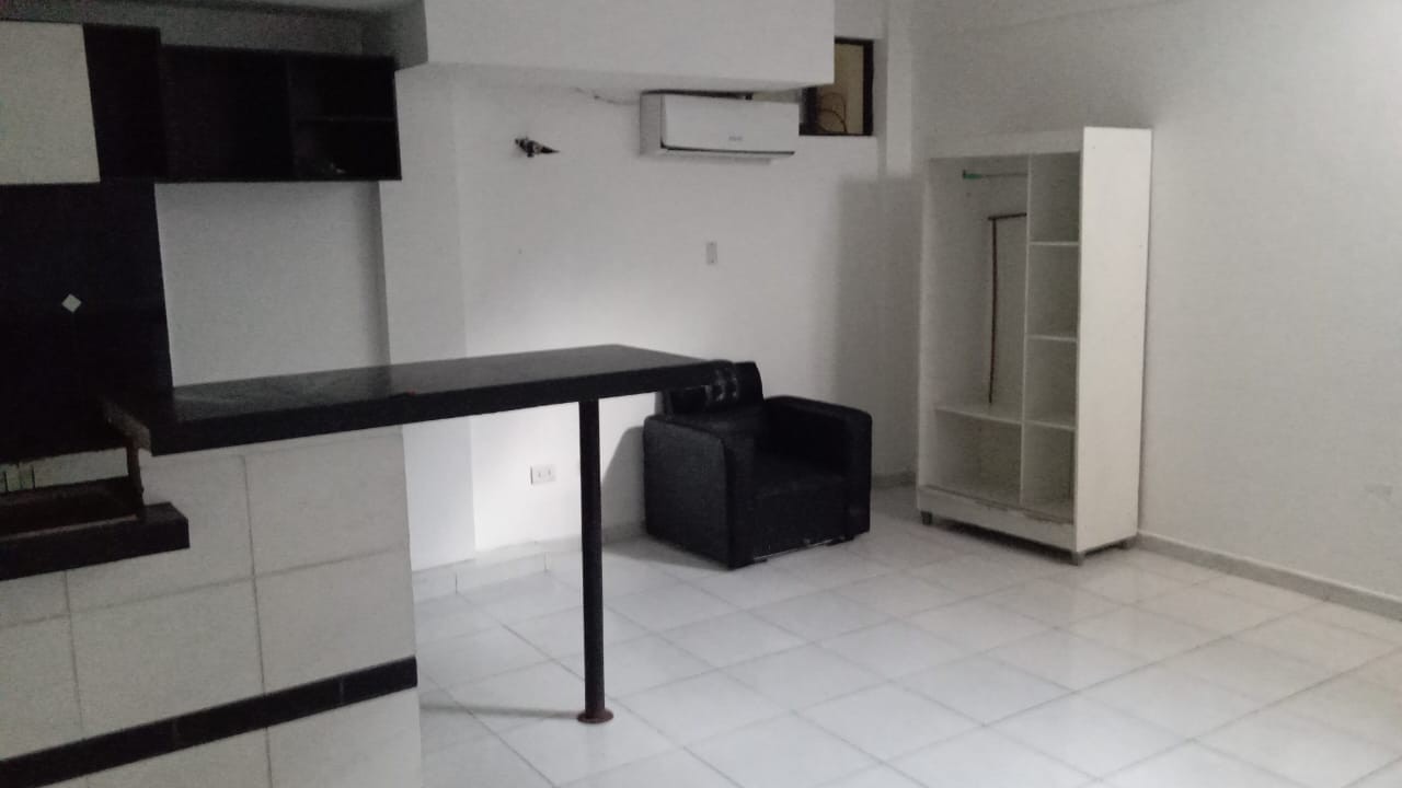 Departamento en Entre 1er y 2do anillo Oeste en Santa Cruz de la Sierra 1 dormitorios 1 baños  Foto 1