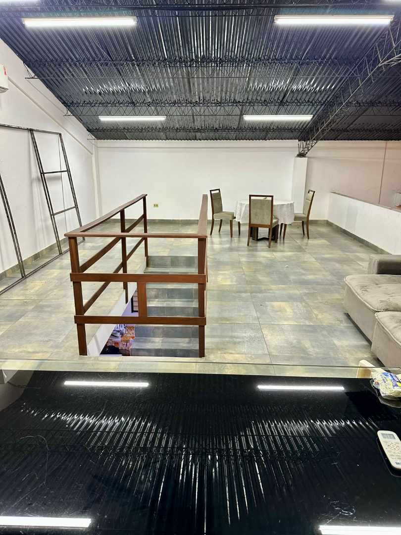 Galpón en AlquilerSALÓN MULTIFUNCIONAL EN ALQUILER
Zona Norte – Av. Banzer, 5to Anillo Foto 12