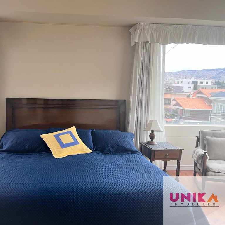 Casa en Venta🏡 HERMOSA CASA AMPLIA Y LLENA DE SOL EN VENTA, EN EL LUGAR MAS CÉNTRICO DE ACHUMANI 4 dormitorios 5 baños 4 parqueos Foto 12