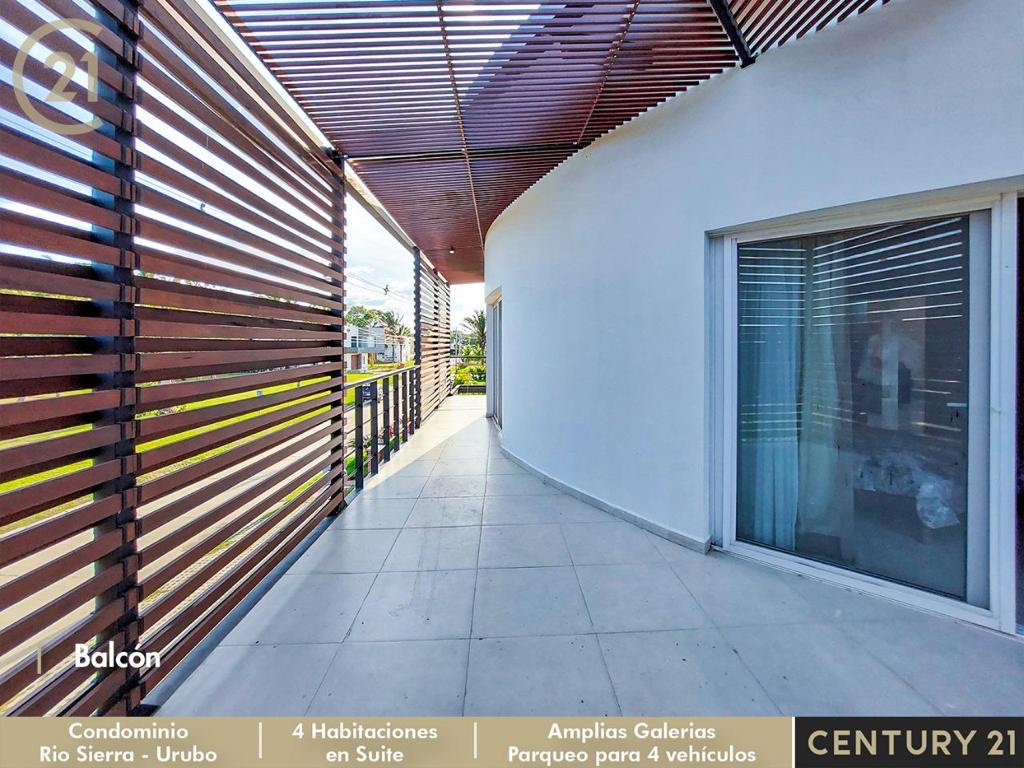 Casa en Urubó en Santa Cruz de la Sierra 4 dormitorios 5 baños 4 parqueos Foto 19