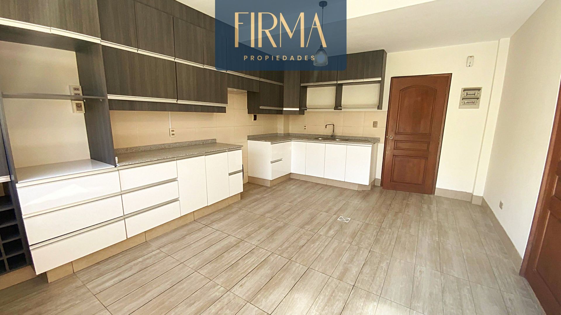 Casa en VentaLas Lomas de Achumani  3 dormitorios 3 baños 2 parqueos Foto 20