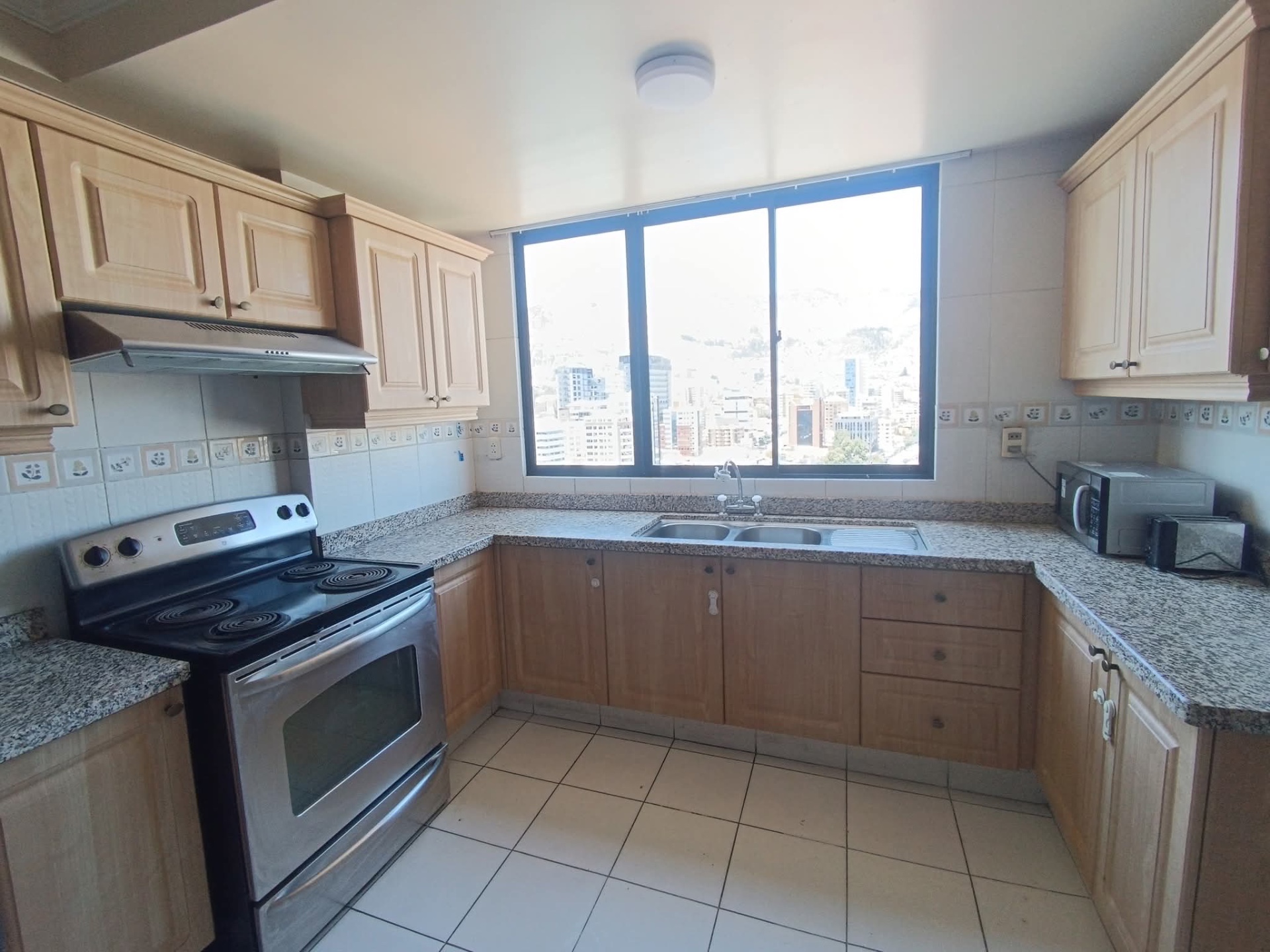 Departamento Departamento en alquiler Calacoto, en la Av. Ballivian
 Foto 6