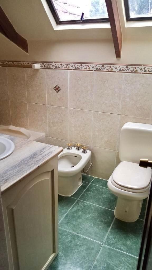 Casa Bonita Casa en Alquiler, 3 dormitorios en suite
Achumani en Condominio Cerrado Foto 10