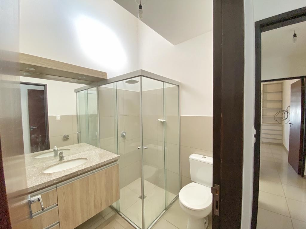 En Alquiler a $us 650 Foto 16