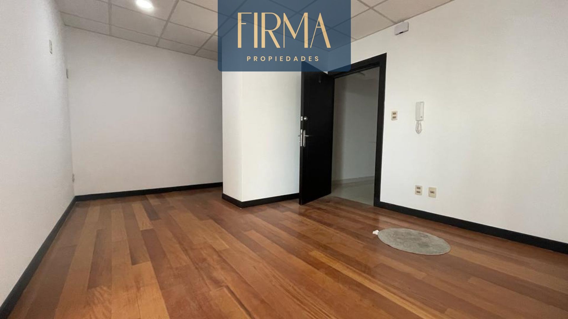 Oficina en AlquilerOFICINA EN ALQUILER EN CALACOTO 3 dormitorios 1 baños 1 parqueos Foto 6