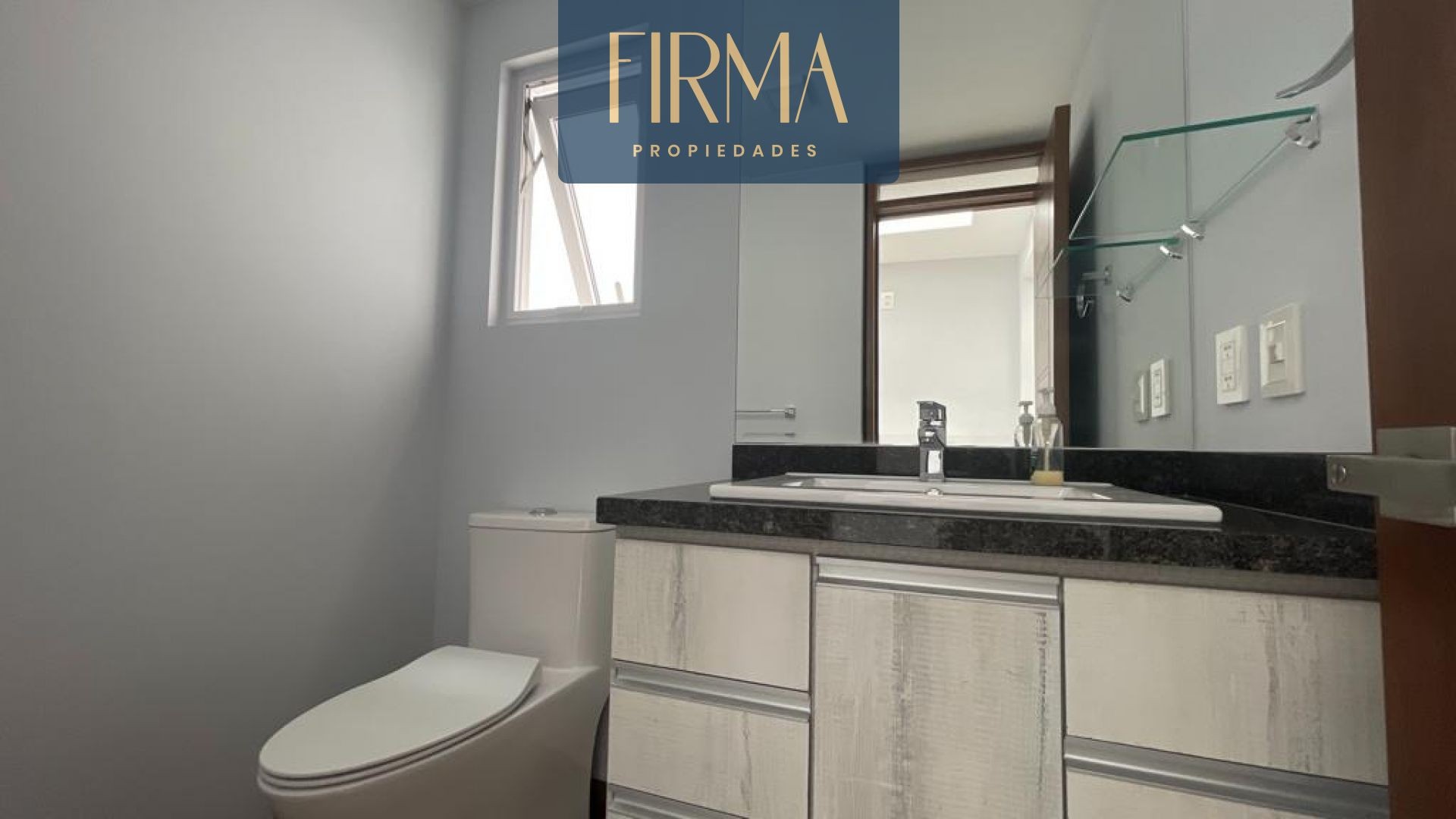 Casa en Achumani en La Paz 4 dormitorios 7 baños 3 parqueos Foto 12