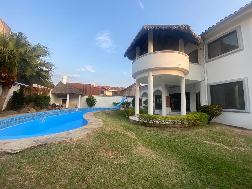 En Alquiler a $us 1,800 Foto 4