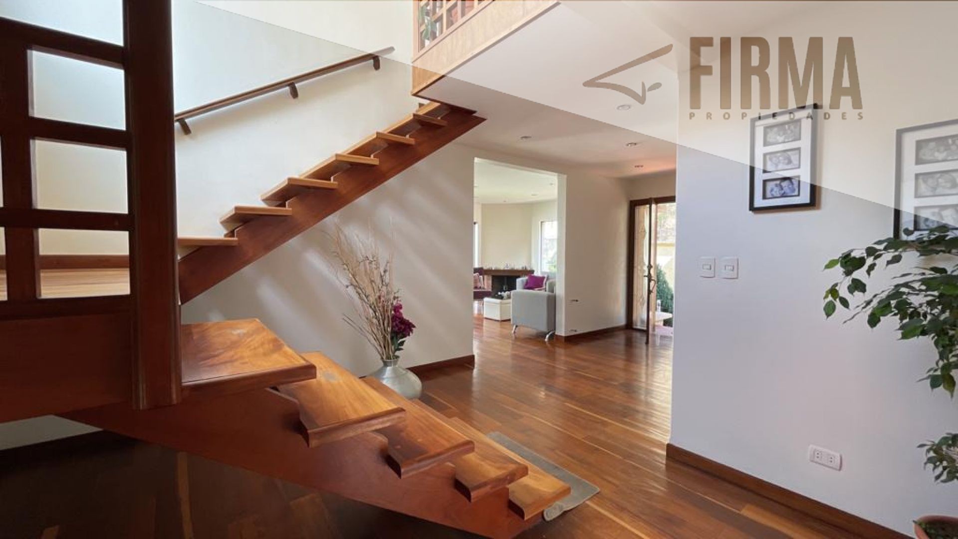 Casa en Koani en La Paz 3 dormitorios 4 baños 2 parqueos Foto 6