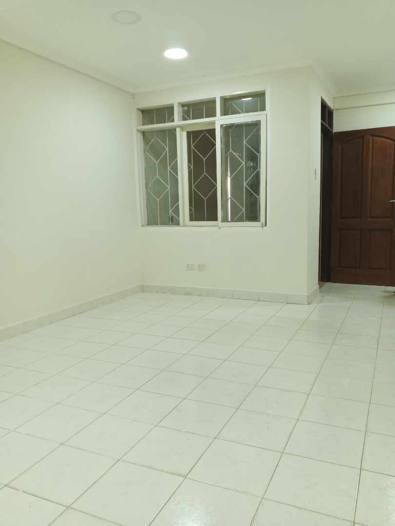 Casa en AlquilerAlquiler de Casa sobre Av 3er Anillo  5 dormitorios 4 baños 2 parqueos Foto 20