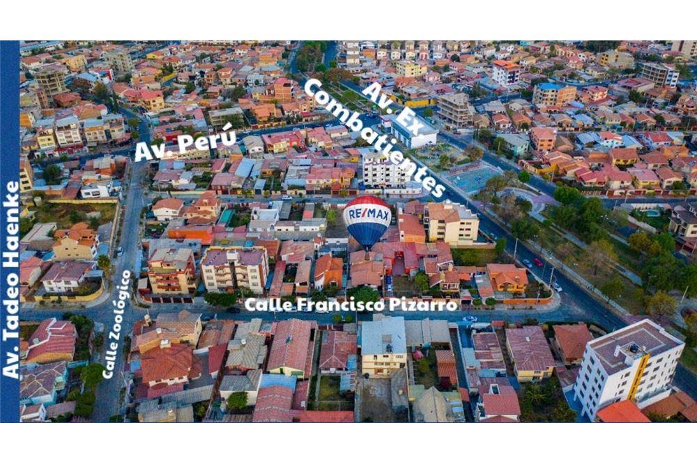 Casa en AlquilerCASA EN ALQUILER ZONA HIPODROMO 5 dormitorios 3 baños 2 parqueos Foto 2