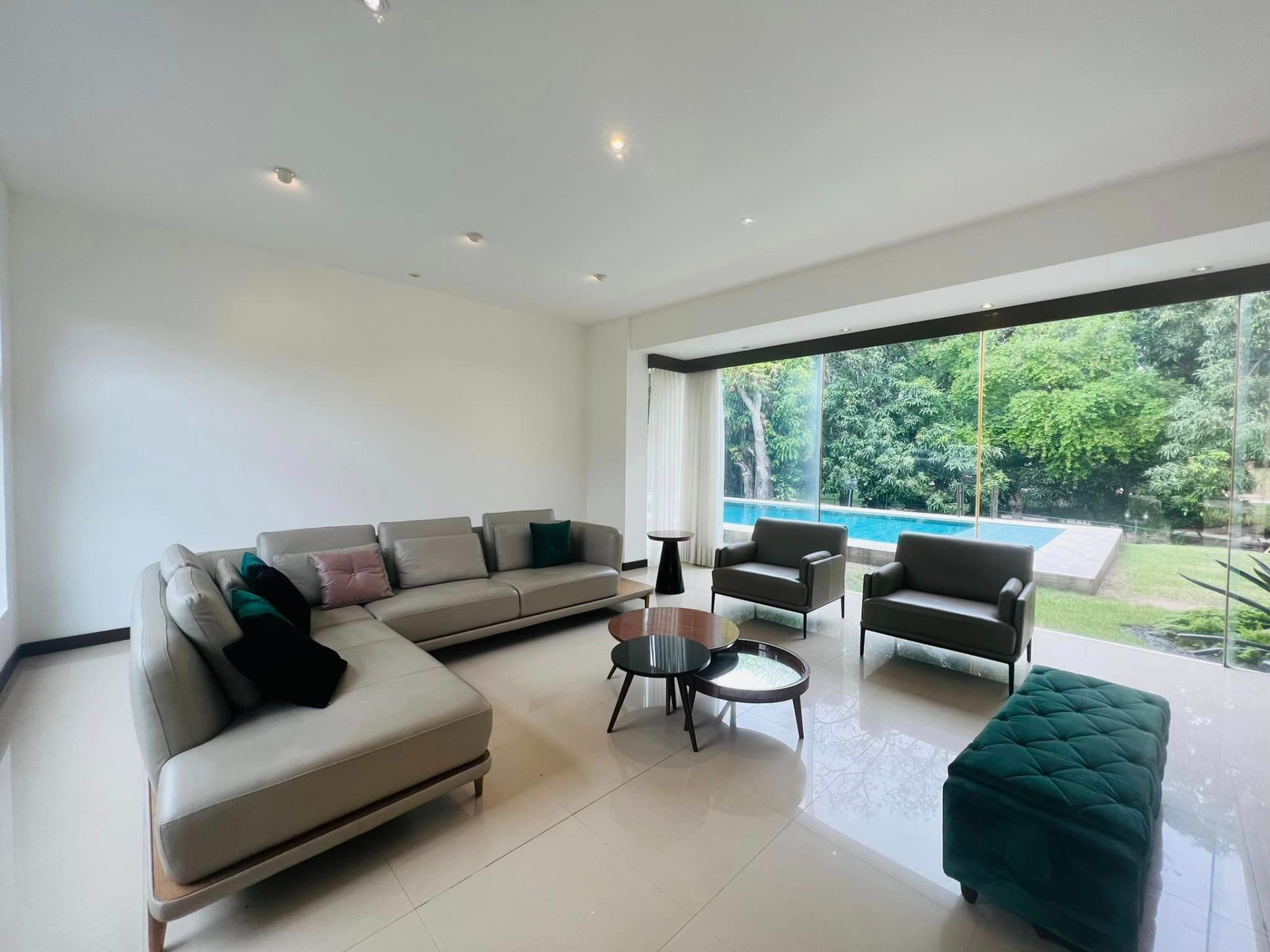 Casa en AlquilerCONDOMINIO JARDINES DEL URUBO  4 dormitorios 5 baños 3 parqueos Foto 20